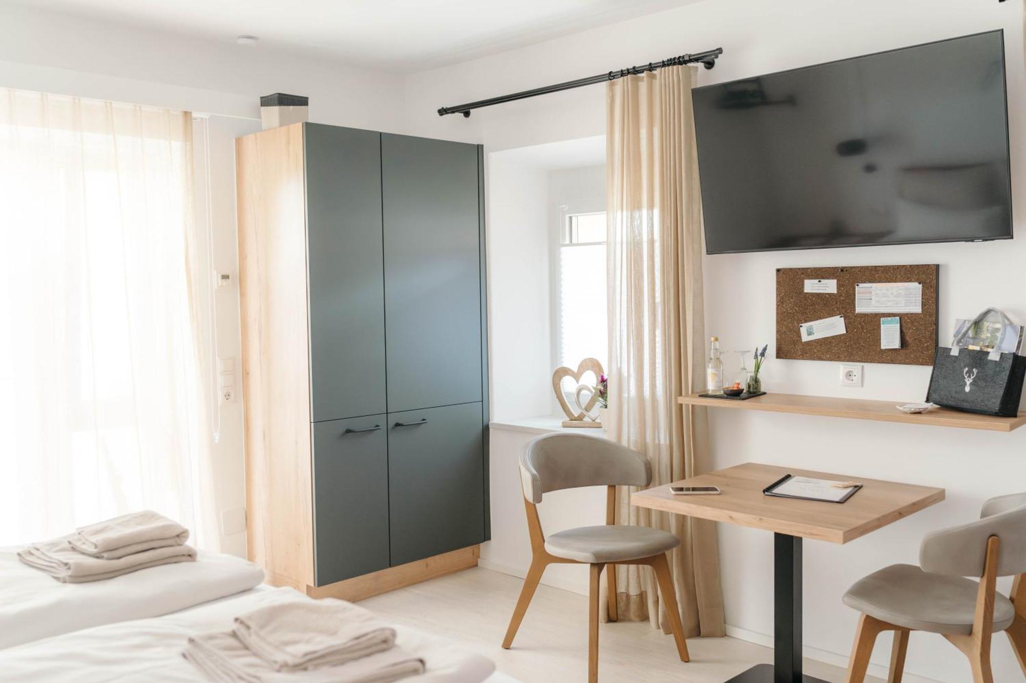 Pension Blumenwiese - Mitten Im Thermenland Burgau Екстер'єр фото
